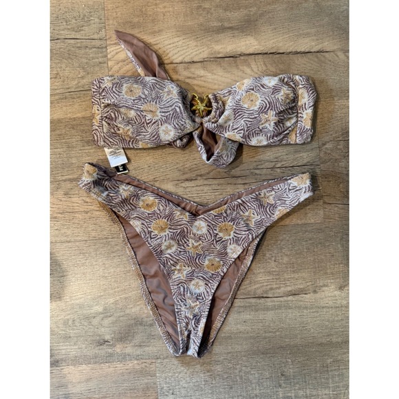 Dippin' Daisy's Other - Dippin Daisys Sidshells Lurex Bikini Set Starfish Hardware Gold Silver S M